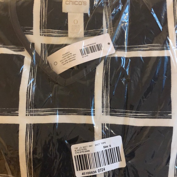 NWT Chico’s GRAPHIC BLOCKS FAUX-LEATHER TRIM TOP - Picture 4 of 6